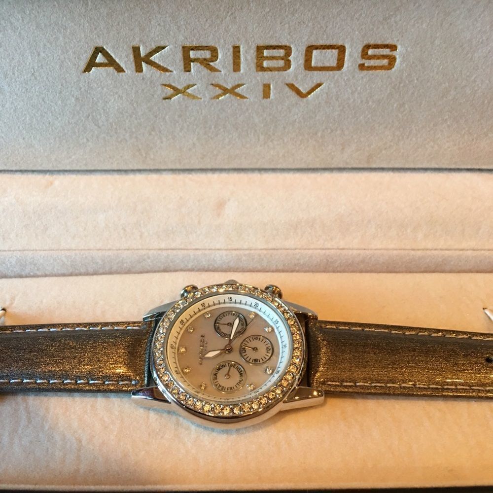AKRIBOS XXIV Designer Metallic Watch - Picture 2 of 8